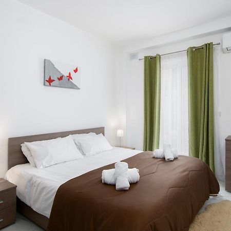 Sea View Apartment 2 Bedrooms 2 Bathrooms, 2 Minutes Away From The Sea Сент Джулианс Экстерьер фото