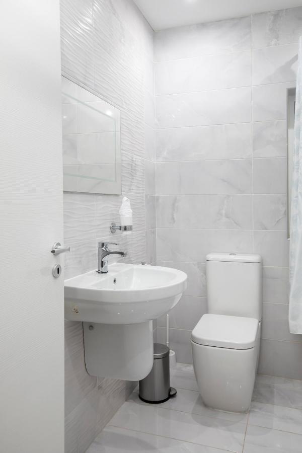 Sea View Apartment 2 Bedrooms 2 Bathrooms, 2 Minutes Away From The Sea Сент Джулианс Экстерьер фото