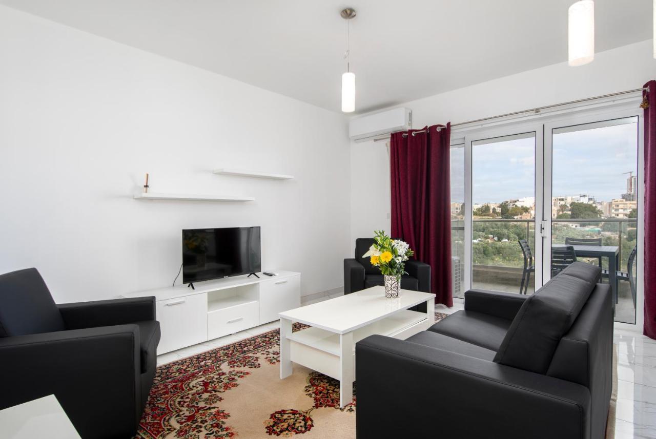 Sea View Apartment 2 Bedrooms 2 Bathrooms, 2 Minutes Away From The Sea Сент Джулианс Экстерьер фото