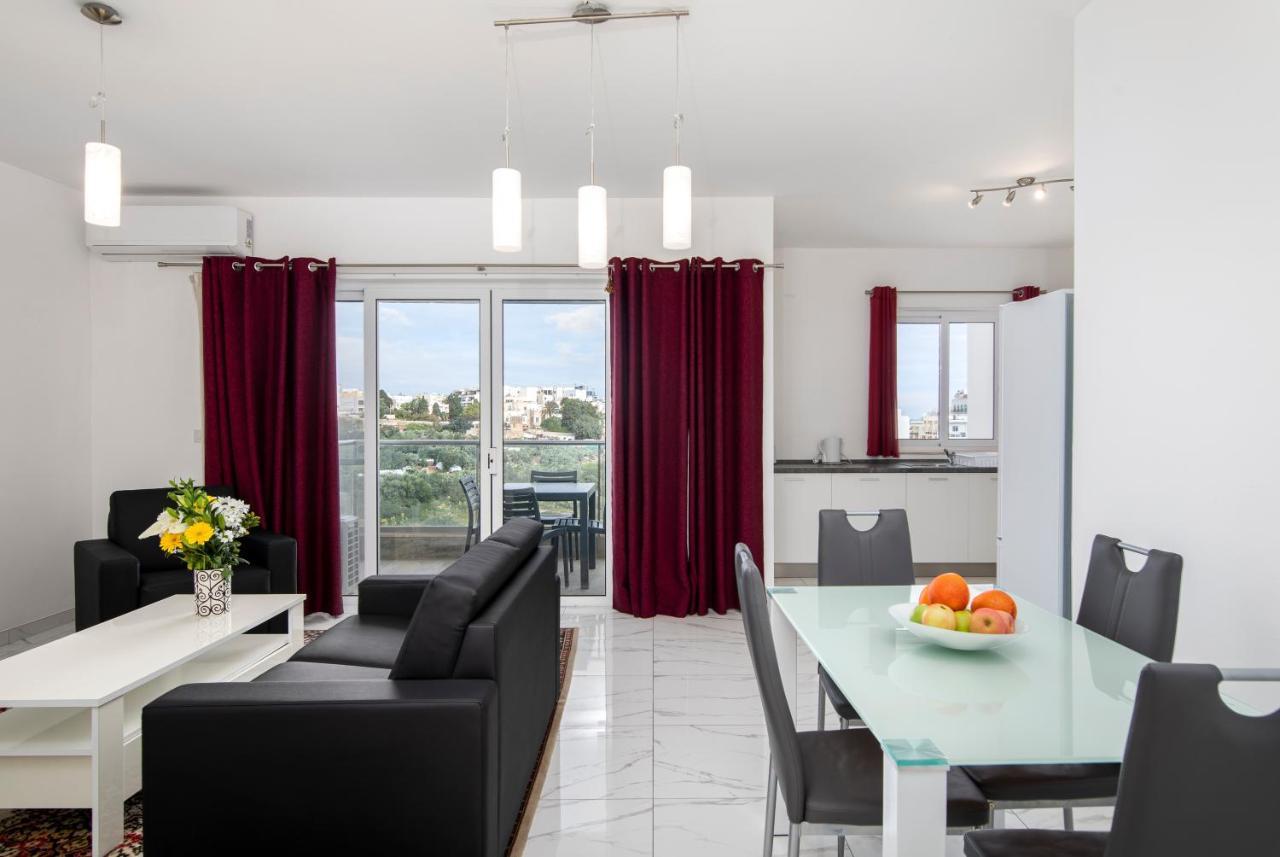 Sea View Apartment 2 Bedrooms 2 Bathrooms, 2 Minutes Away From The Sea Сент Джулианс Экстерьер фото